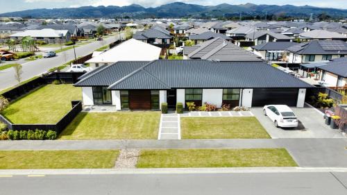 Modern 3-Bedroom Family Home in Wigram