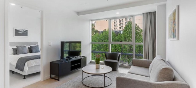 Modern Apartment & Parking - Central & Quite