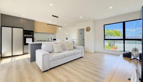 Modern Design Brand New House in Forrest Hill