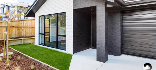 Modern Home for weddings/holiday in Kumeu Wine Country.