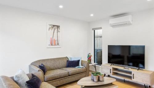Modern near new beautiful home and central location