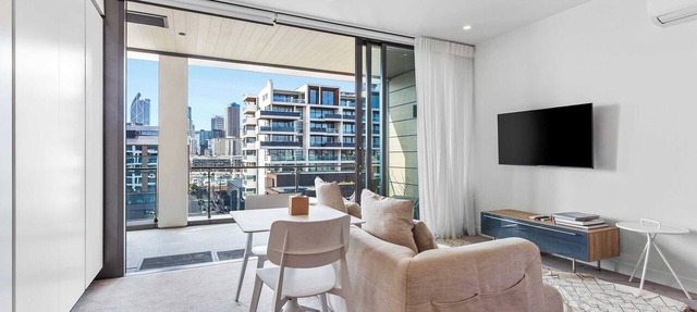 Modern Studio in Wynyard Quarter by Zodiak Stays