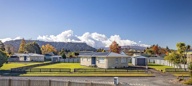 Mountain Snow Base - Ohakune Holiday Home