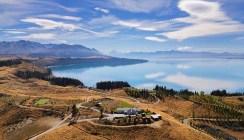 Mt Cook Lakeside Retreat