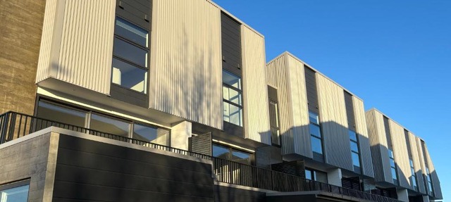 Newly Built 3 Bedroom Townhouse - Your Base to Explore the CBD