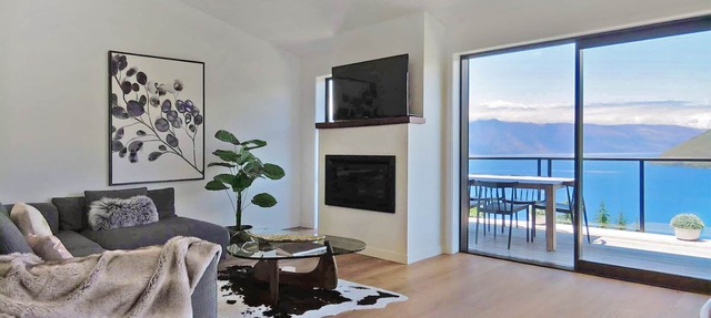Newly Built Luxe House with Magnificent View