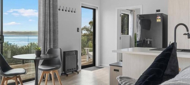 Norté Surf Vista - Whale Bay Raglan Holiday Home