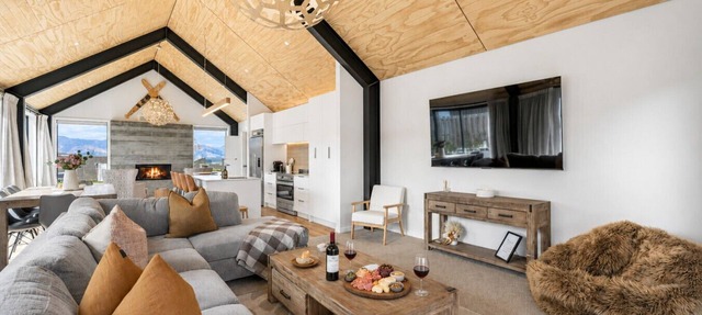 Northlake Escape | Sunny, Stylish & Easy Living