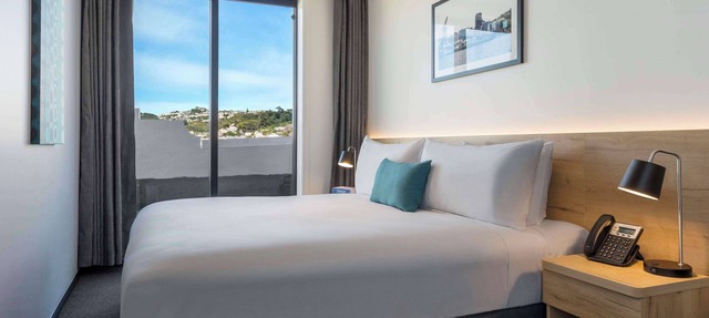 Oaks Wellington Hotel