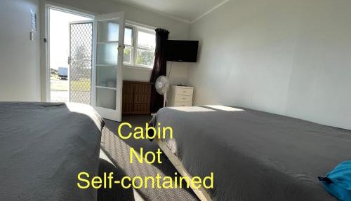Oasis Motel and Holiday Park