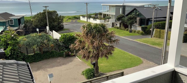 Ocean Views: 4 bedroom house in Waihi Beach perfect for relaxing family holidays
