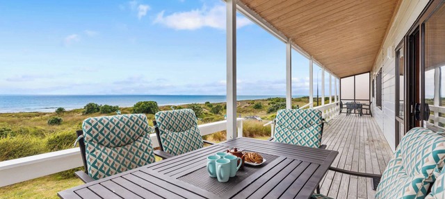 Oceanfront Escape Papamoa