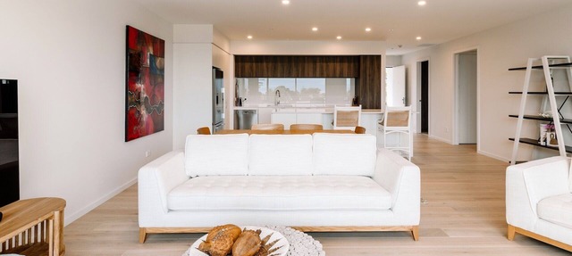 Oceanview Retreat - Stunning penthouse apartment in the Oceanview Apartments complex in Tahunanui