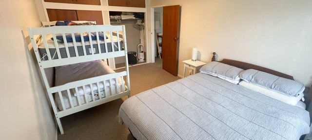 Ohope beach unit. beach across road. 5 mins walk to shops, cafe, restaurant