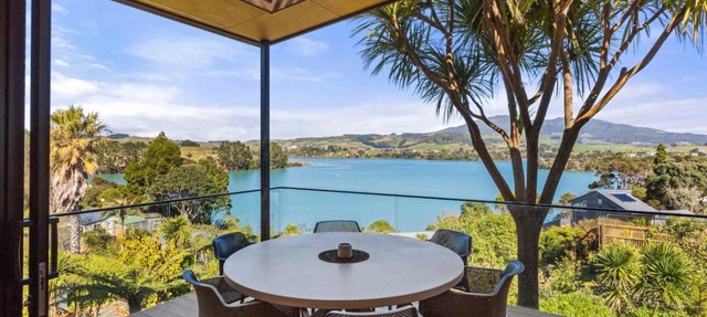 On Point House Luxury design Water Views