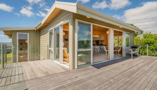 Onemana Lookout - Onemana Holiday Home