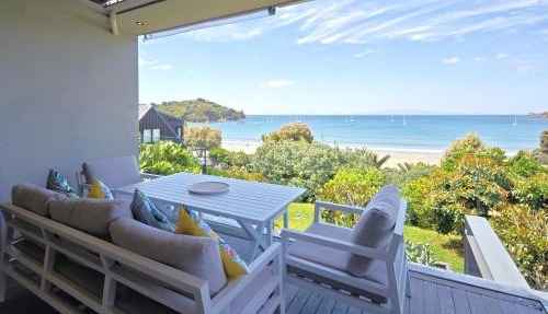 Oneroa Bay - Be My Guest Waiheke