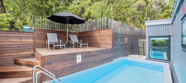 Paihia Sea Views with a Pool