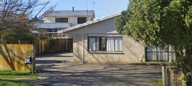 Papamoa Backpack House