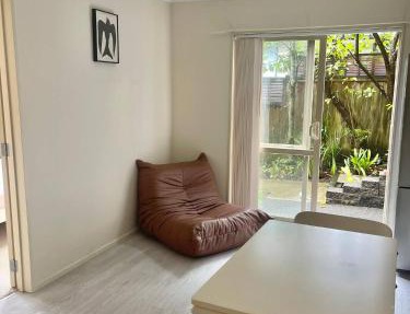 Parkside Pleasure- Seperate room
