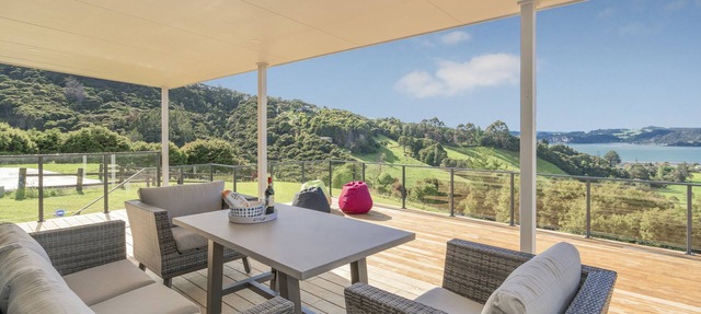 Peace and Paradise - Whitianga Holiday Home