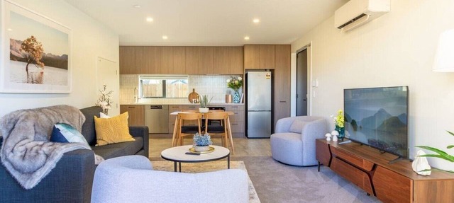 Peaceful Family CBD Stay w/Car Park + EV charger