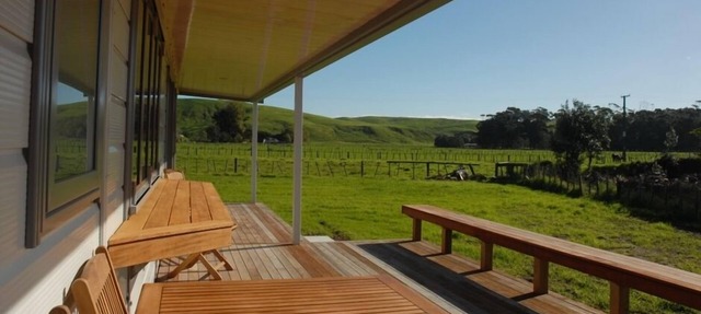 Peaceful Wainui Beach Holiday Home