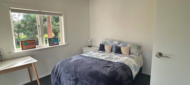 Perfect Multi Family Raumati Home - 4BR + 2BR Wing