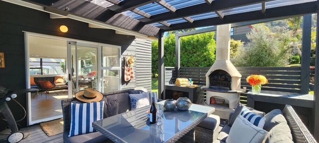 Pet friendly, covered outdoor space, only a short walk from shops and playground