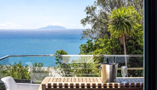 Piemelon Bay Views - Coast & Country