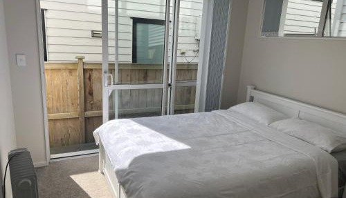 Private Ensuite for singles or couples