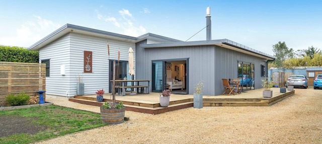 Private Escape, Martinborough