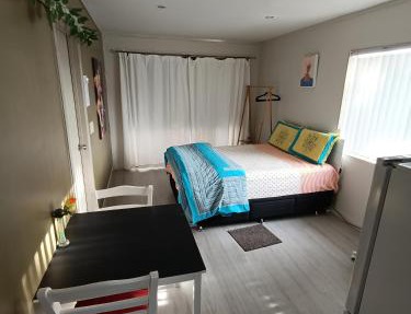 Private Studio with self check-in, Ensuite, WIFI & Kitchenette