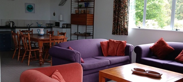 Purple Hen Country Lodge