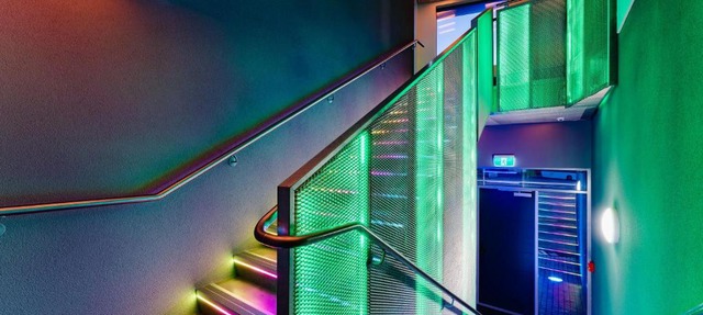 Quarters A2- Luxurious & Futuristic Studio