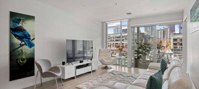 QV Stays Waterfront Grandeur at Lighter Quay