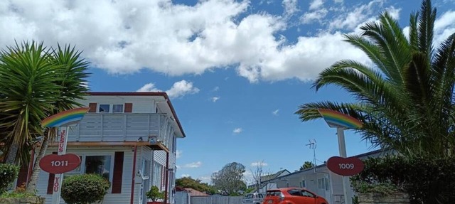 Rainbow Motel & Guest House