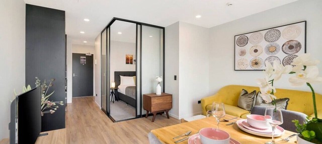 Relaxing City Center Studio Close to Queen St