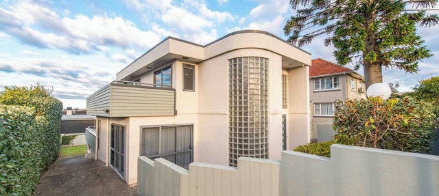 Remuera Elegance - Spacious & Stylish 6-BR House