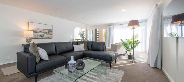 Remuera Elegance - Spacious & Stylish 6-BR House