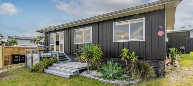 Retreat by the Beach - Pauanui Holiday Home