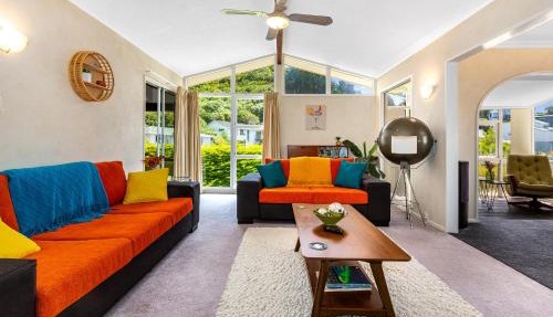 Retro 4 bedroom home, warm and welcoming, quiet location