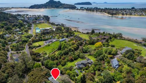 Rewa Rewa Retreat - Tairua Holiday Home