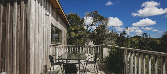 River Retreat - Off the Grid Escape
