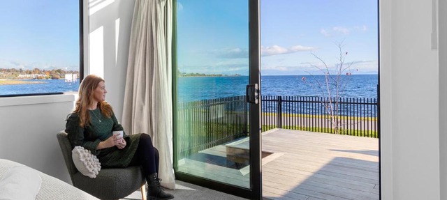 Roam Taupo Lake Front Unit 1 - Spa Pool