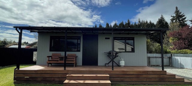 Romantic 1-bedroom guesthouse with all the extras!