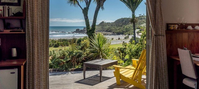 Romantic Cottage Rental with Tasman Sea Views on South Island, New Zealand