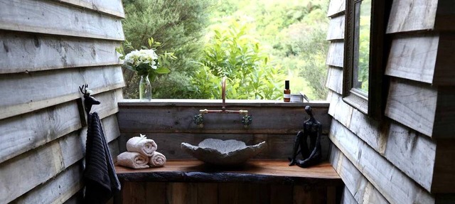 Romantic Glamping Getaway near the Beaches in Waihi, North Island