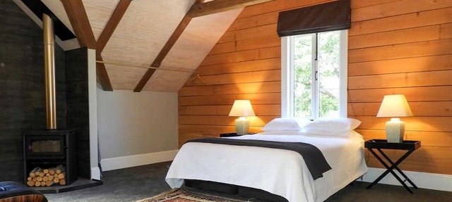Romantic Vacation Rental with a Vineyard in Cromwell, New Zealand