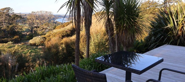 Rural Escape — Waikato River & Valley Views